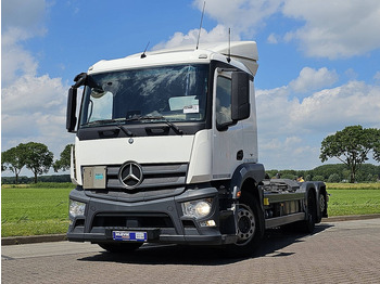 משאית הרמת וו MERCEDES-BENZ Actros 2543