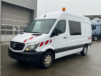 כלי רכב מסחרי עם לוח MERCEDES-BENZ Sprinter 316