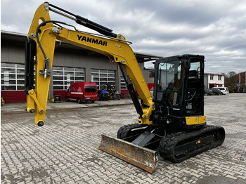 מיני מחפר YANMAR