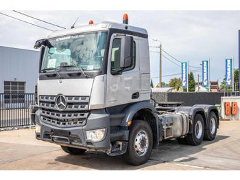 יחידת טרקטור MERCEDES-BENZ Arocs 2645