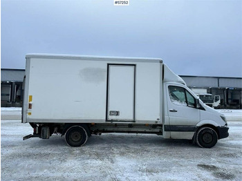 כלי רכב מסחרי עם תיבה MERCEDES-BENZ Sprinter