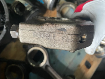 מוט חיבור עבור מכונה חקלאית DEUTZ Korbowód TCD2013L044V TCD2013L064V Fendt 936 oryginał 04901791: תמונה 3 מוט חיבור עבור מכונה חקלאית DEUTZ Korbowód TCD2013L044V TCD2013L064V Fendt 936 oryginał 04901791: תמונה 3