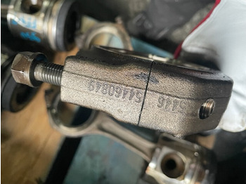 מוט חיבור עבור מכונה חקלאית DEUTZ Korbowód TCD2013L044V TCD2013L064V Fendt 936 oryginał 04901791: תמונה 4 מוט חיבור עבור מכונה חקלאית DEUTZ Korbowód TCD2013L044V TCD2013L064V Fendt 936 oryginał 04901791: תמונה 4