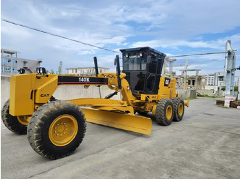 מפלסת CATERPILLAR 140K