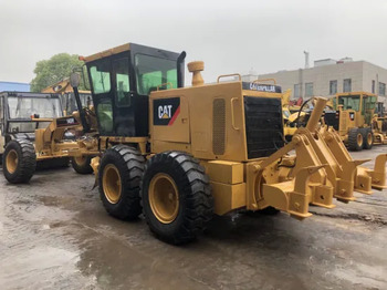 מפלסת CATERPILLAR 120G