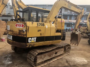 מחפר סורק CATERPILLAR E70B