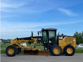 מפלסת CATERPILLAR 12M