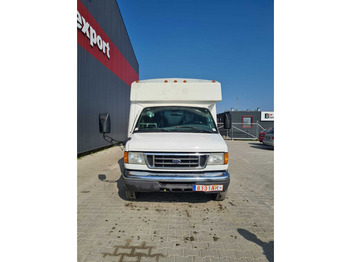 מיניבוס, כלי רכב מסחרי לנוסעים Ford E 450 diesel passenger van: תמונה 3