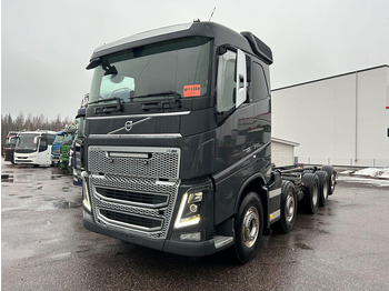 משאית עם שלדת תא VOLVO FH 750