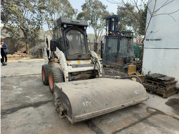 מעמיס היגוי החלקה BOBCAT S18