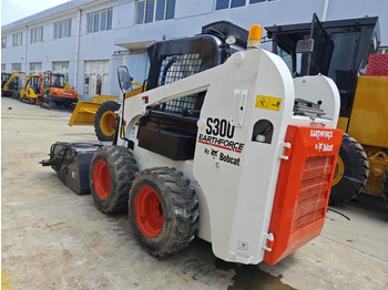 מעמיס היגוי החלקה BOBCAT S300