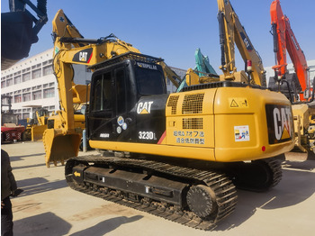 מחפר CATERPILLAR 323D