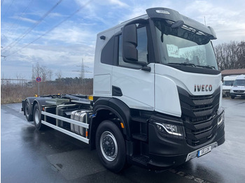 משאית הרמת וו IVECO X-WAY