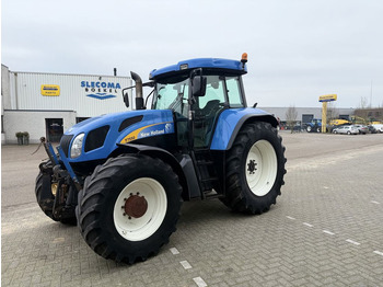 טרקטור חקלאי NEW HOLLAND T7000