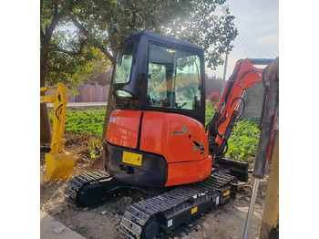 מיני מחפר Kubota U30: תמונה 3