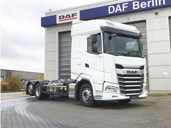 מוביל מכולות/ משאית החלפת גוף DAF XG 480