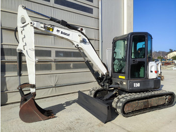 מיני מחפר BOBCAT E50