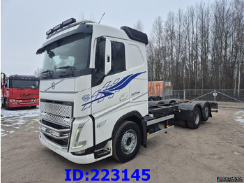 משאית עם שלדת תא VOLVO FH13 500