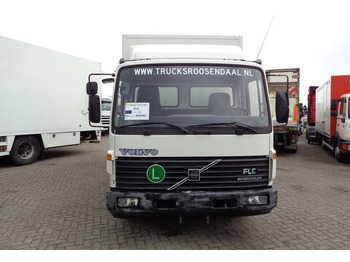 משאית סוסים Volvo FLC + Manual + Horse transport: תמונה 2