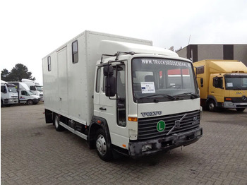 משאית סוסים Volvo FLC + Manual + Horse transport: תמונה 3