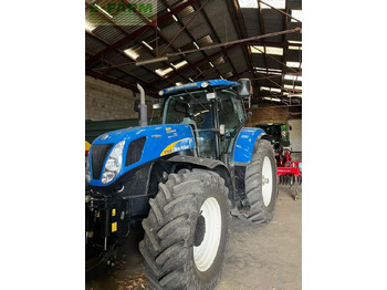 טרקטור חקלאי NEW HOLLAND T7000