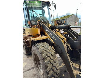 מיני מחפר Volvo l30b: תמונה 5