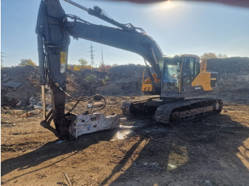 מחפר VOLVO EC220E