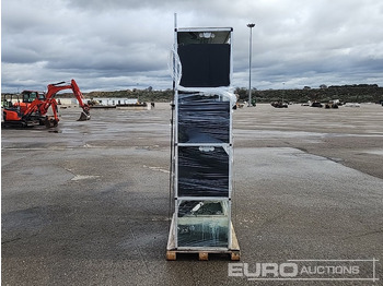 ציוד בנייה Pallet of Varios Aquariums (2 of): תמונה 3