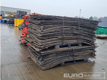 ציוד בנייה Bundle of Tracking Boards (3 of), Bundle of Plastic Pedestrian Safery Barriers (2 of): תמונה 3