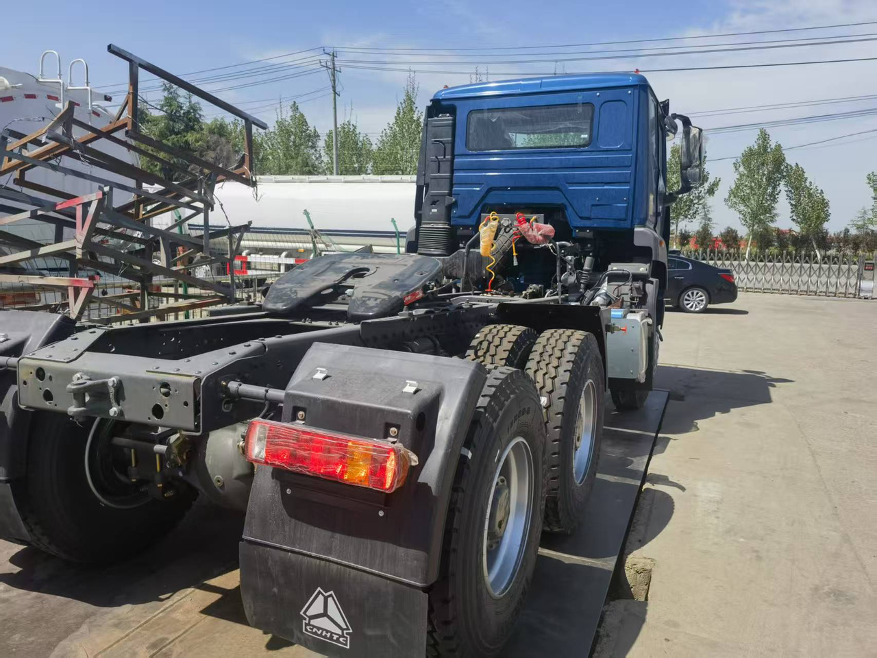 יחידת טרקטור Sinotruk HOHAN 6*4 tractor: תמונה 6 יחידת טרקטור Sinotruk HOHAN 6*4 tractor: תמונה 6