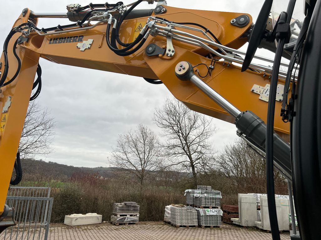 מחפר סורק Liebherr R 922 G 6.0-D: תמונה 6