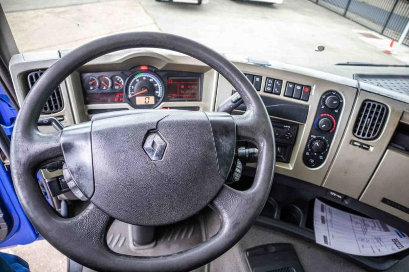 Interior photo 2: מוביל מכולות/ משאית החלפת גוף Renault PREMIUM 380DXI+E5/EEV+HAYON Interior photo 2: מוביל מכולות/ משאית החלפת גוף Renault PREMIUM 380DXI+E5/EEV+HAYON