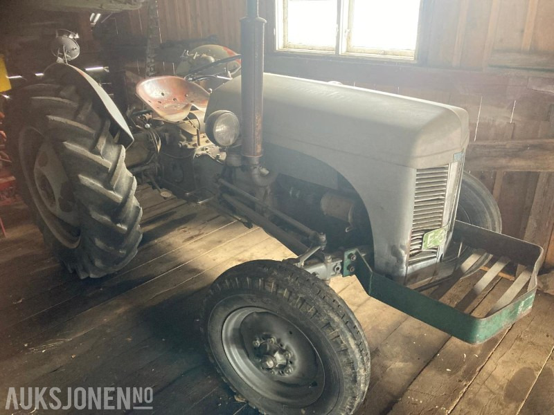 הַחכָּרָה  1954 Massey Ferguson TEA 1954 Massey Ferguson TEA: תמונה 7