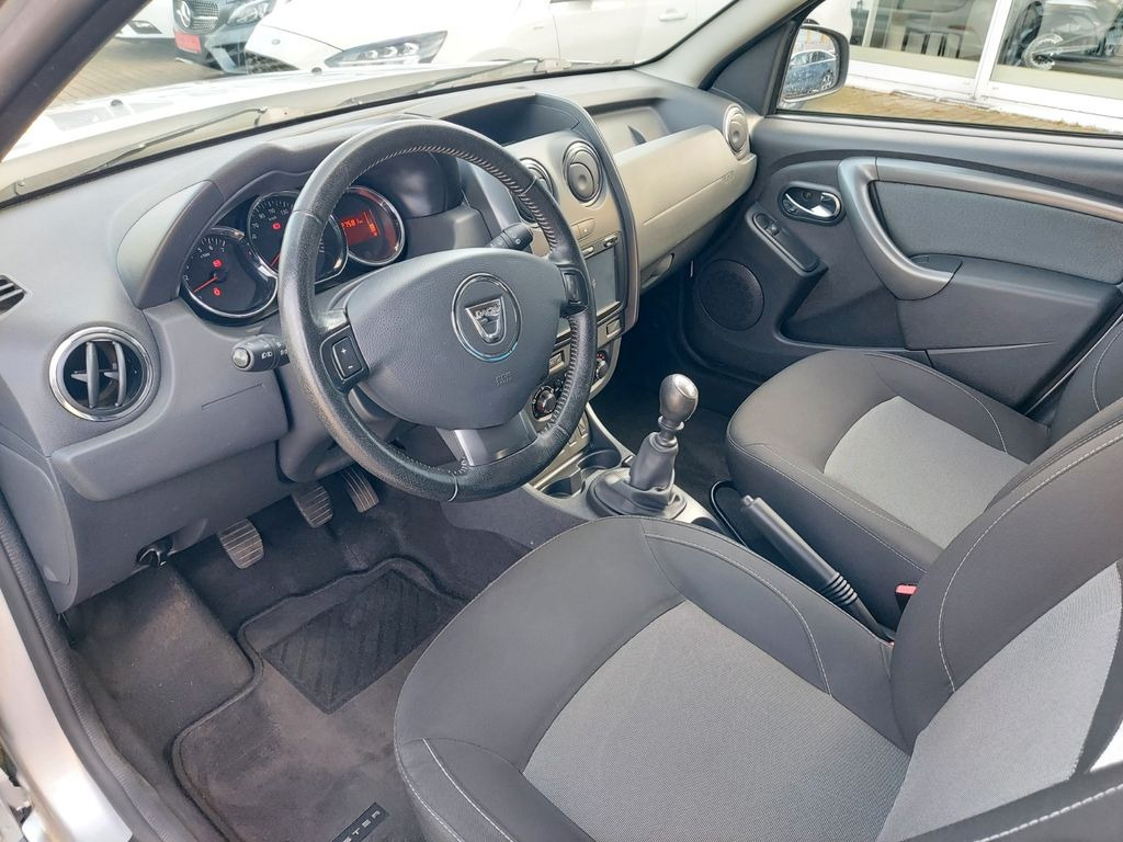 מכונית Dacia Duster I Urban Explorer 4x2 Klima Navi PDC AHK: תמונה 16