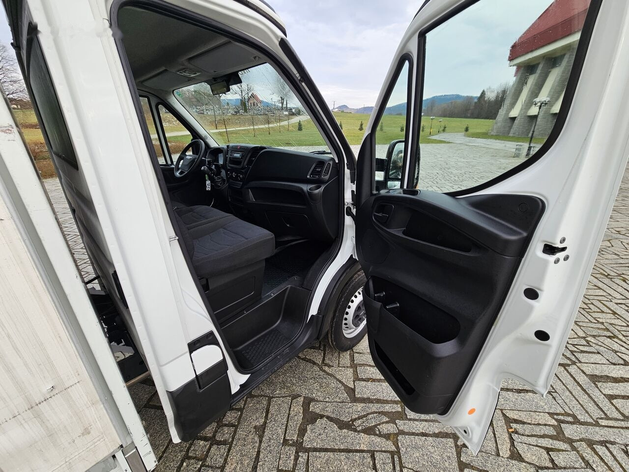 כלי רכב מסחרי עם וילונות צד IVECO Daily 35s-12 Skrzynia Plandeka 4.40 M Klima ! Bez Korozji !: תמונה 19