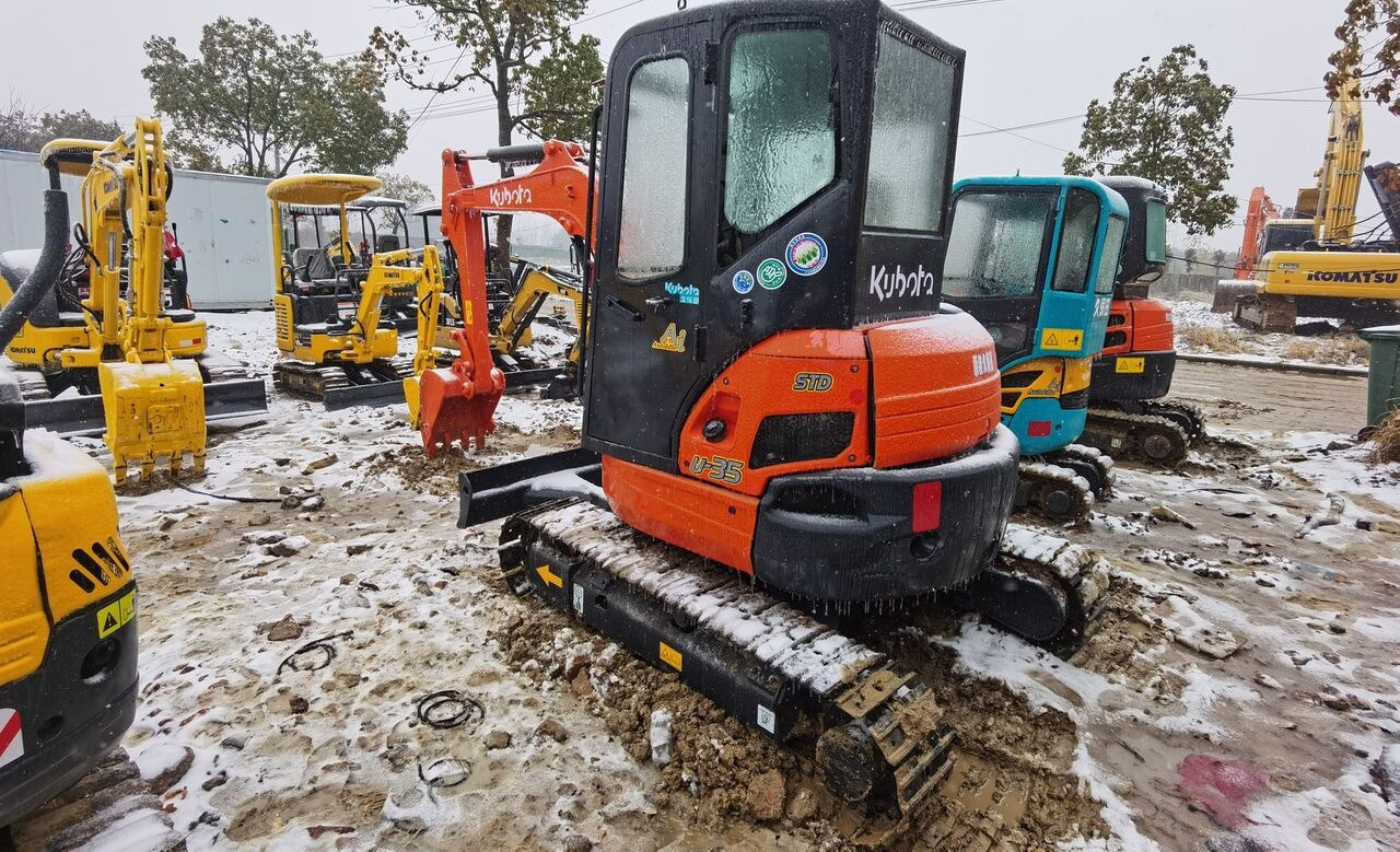 מיני מחפר Kubota U35: תמונה 9