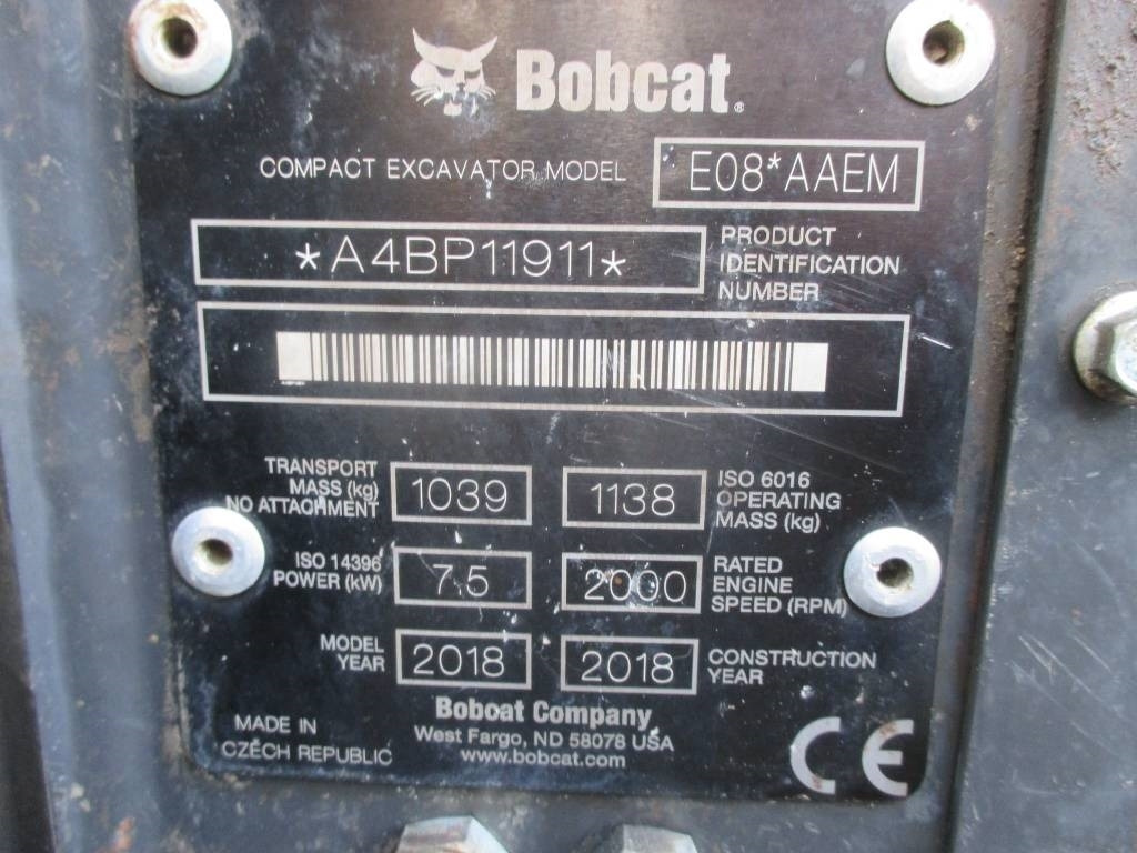 מיני מחפר Bobcat E 08: תמונה 15