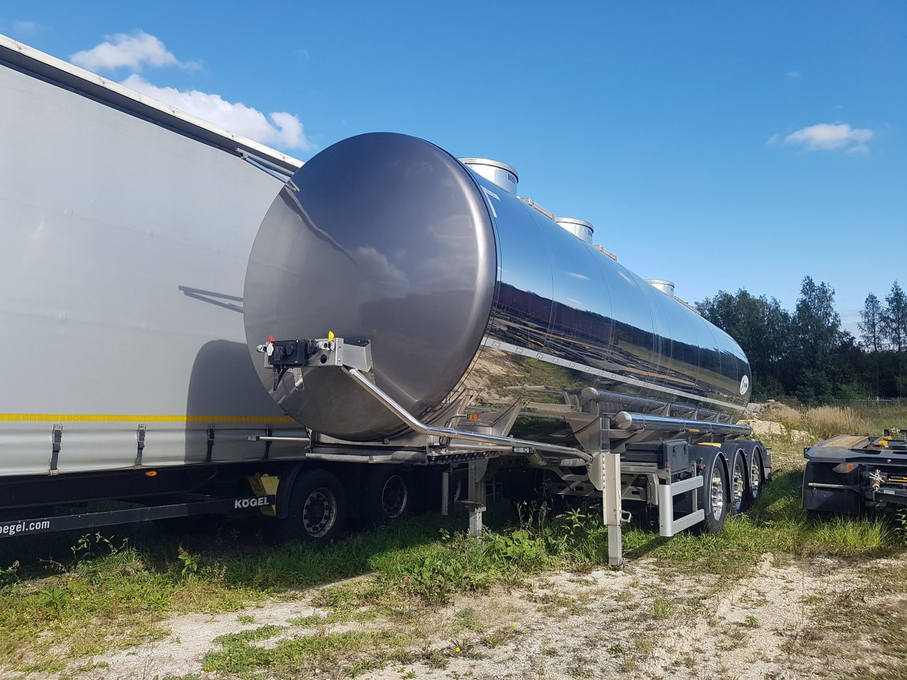 סמיטריילר Silo עבור הובלה של מזון PRO-WAM PN-3 Cistern / 3-axle semi-trailer: תמונה 1