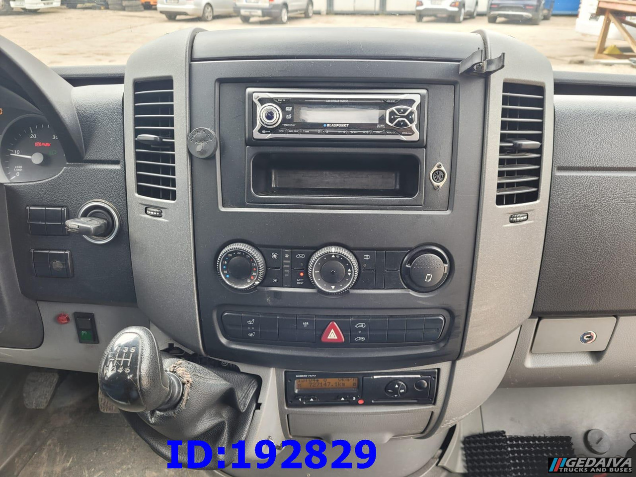 אוטובוס בין עירוני MERCEDES-BENZ Sprinter 515 VIP 17place: תמונה 13