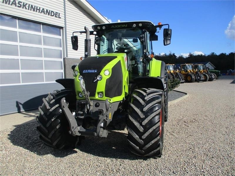 טרקטור חקלאי Claas Axion 830 Med frontlift og luft anlæg.: תמונה 11