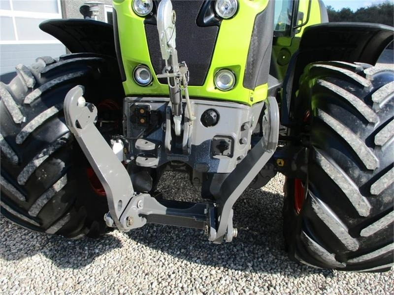 טרקטור חקלאי Claas Axion 830 Med frontlift og luft anlæg.: תמונה 12