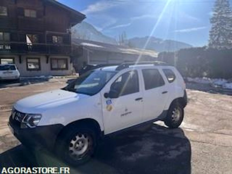 מכונית DACIA DUSTER 4X4: תמונה 1