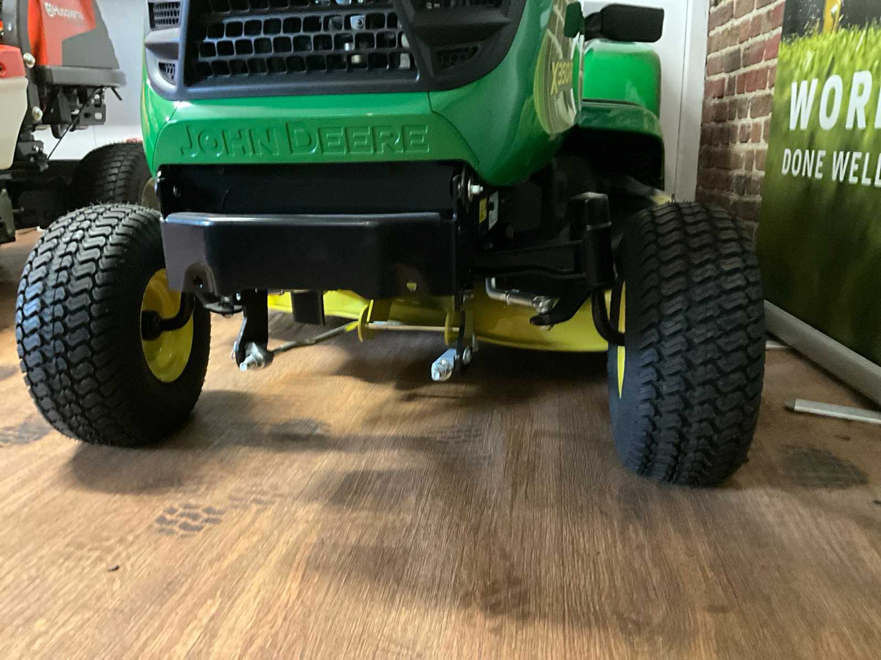 מכסחת גינה John Deere X350R: תמונה 11