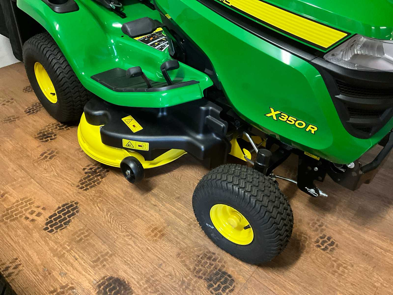 מכסחת גינה John Deere X350R: תמונה 15