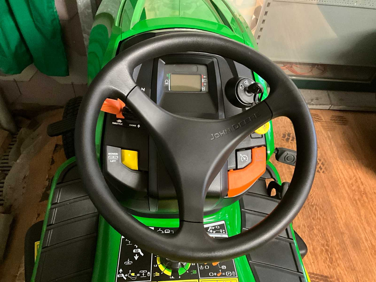 מכסחת גינה John Deere X350R: תמונה 6