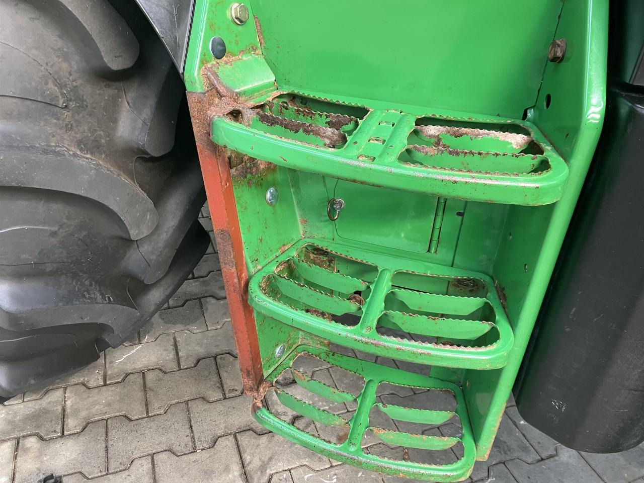 טרקטור חקלאי John Deere 6115M: תמונה 10