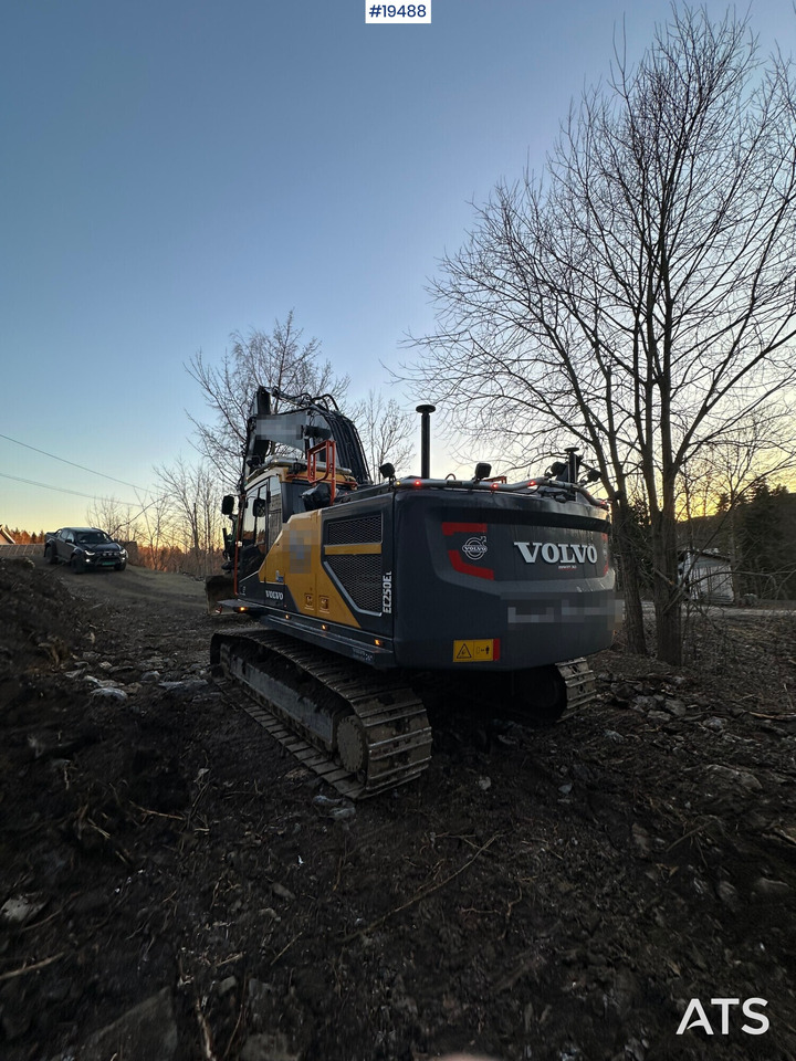 מחפר Volvo EC250EL: תמונה 9