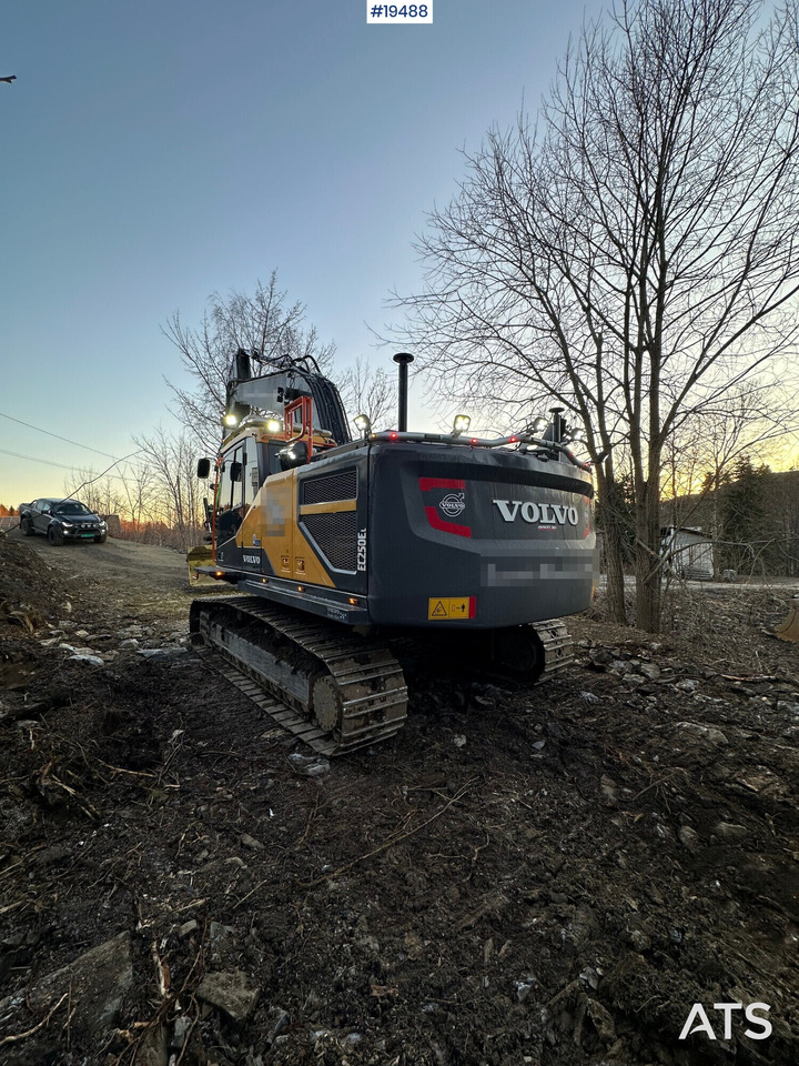 מחפר Volvo EC250EL: תמונה 11