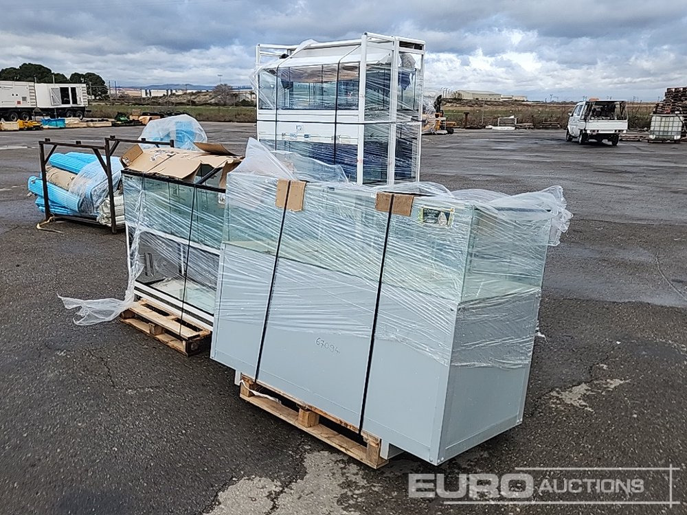 ציוד בנייה Pallet of Various Aquariums (4 of): תמונה 6