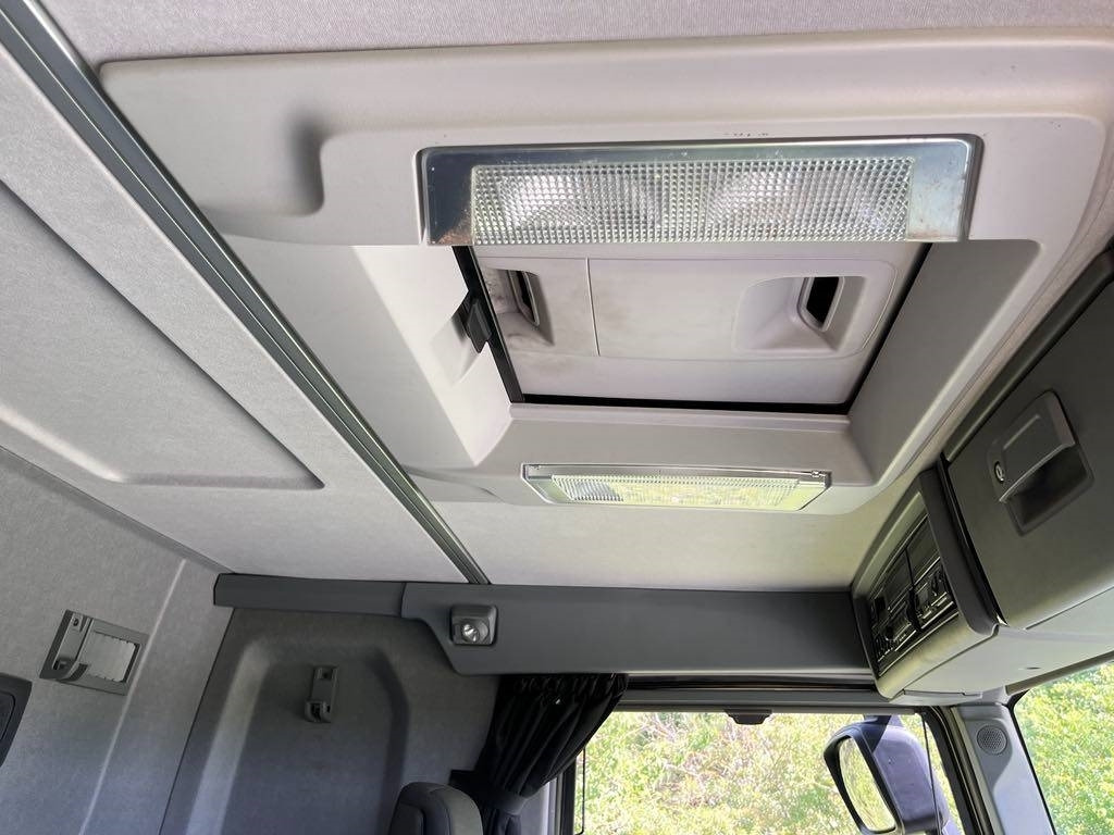 עגורן מעמיס עבור משאית Renault Kerax 6x4: תמונה 14 עגורן מעמיס עבור משאית Renault Kerax 6x4: תמונה 14